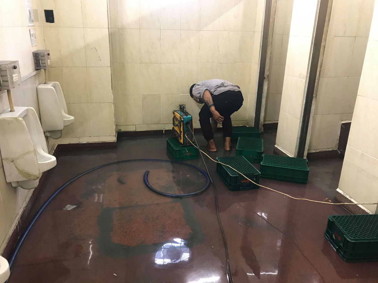 Dịch vụ hút bể phốt: 7 Lý do bạn cần sử dụng ngay hôm nay Giữ gìn môi trường sạch sẽ cho gia đình, khu dân cư