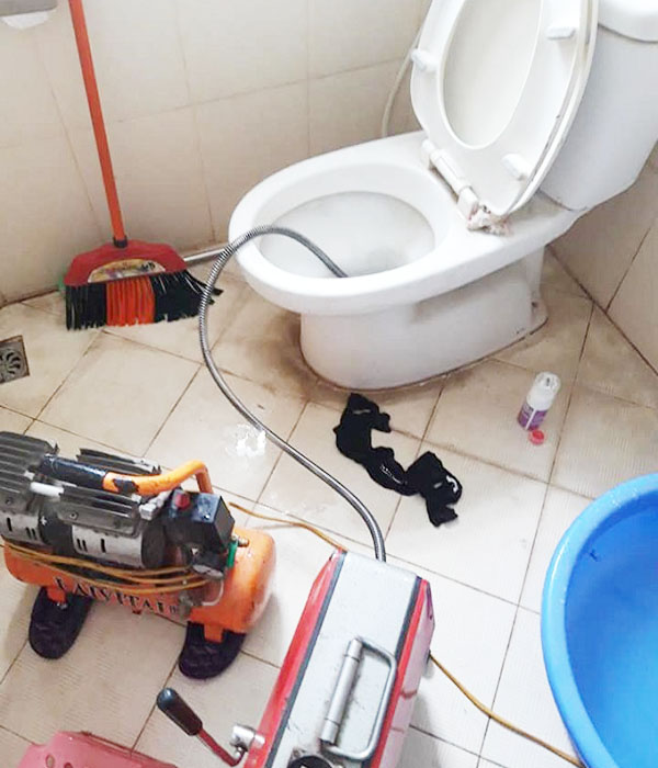 Thông tắc bồn cầu Thanh Xuân: 7 bí quyết hiệu quả giúp bạn xử lý nhanh Thông tắc bồn cầu Thanh Xuân: 7 bí quyết hiệu quả giúp bạn xử lý nhanh